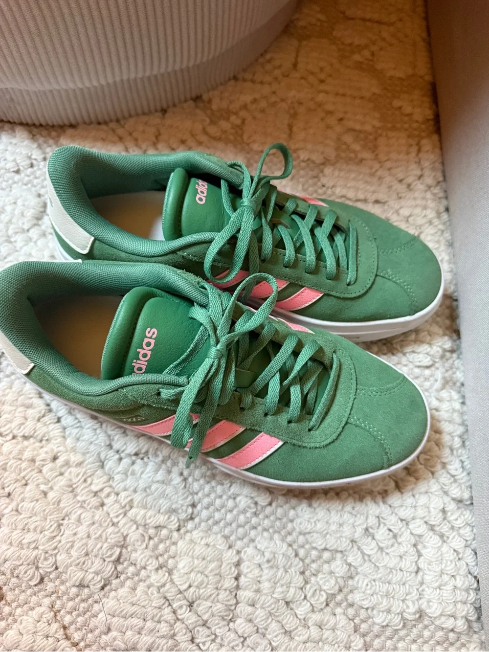 adidas Women Sneakers Green with Pink Stripes - Picture 3 of 6